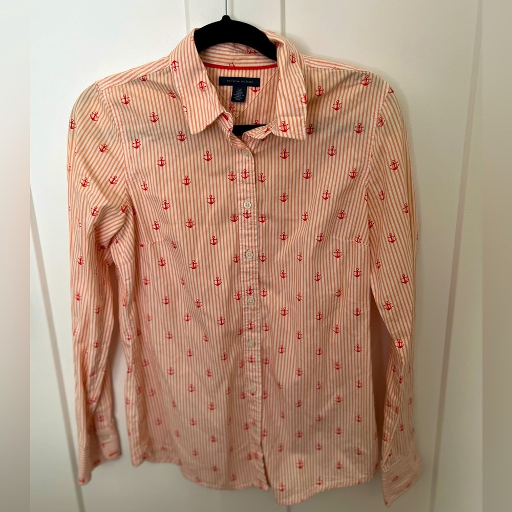 Tommy Hilfiger Shirt.